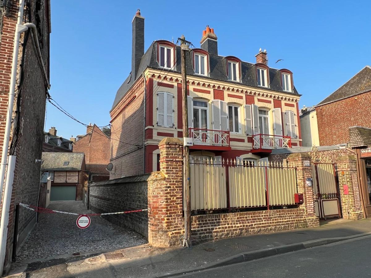 D'hote Maurice Bed & Breakfast